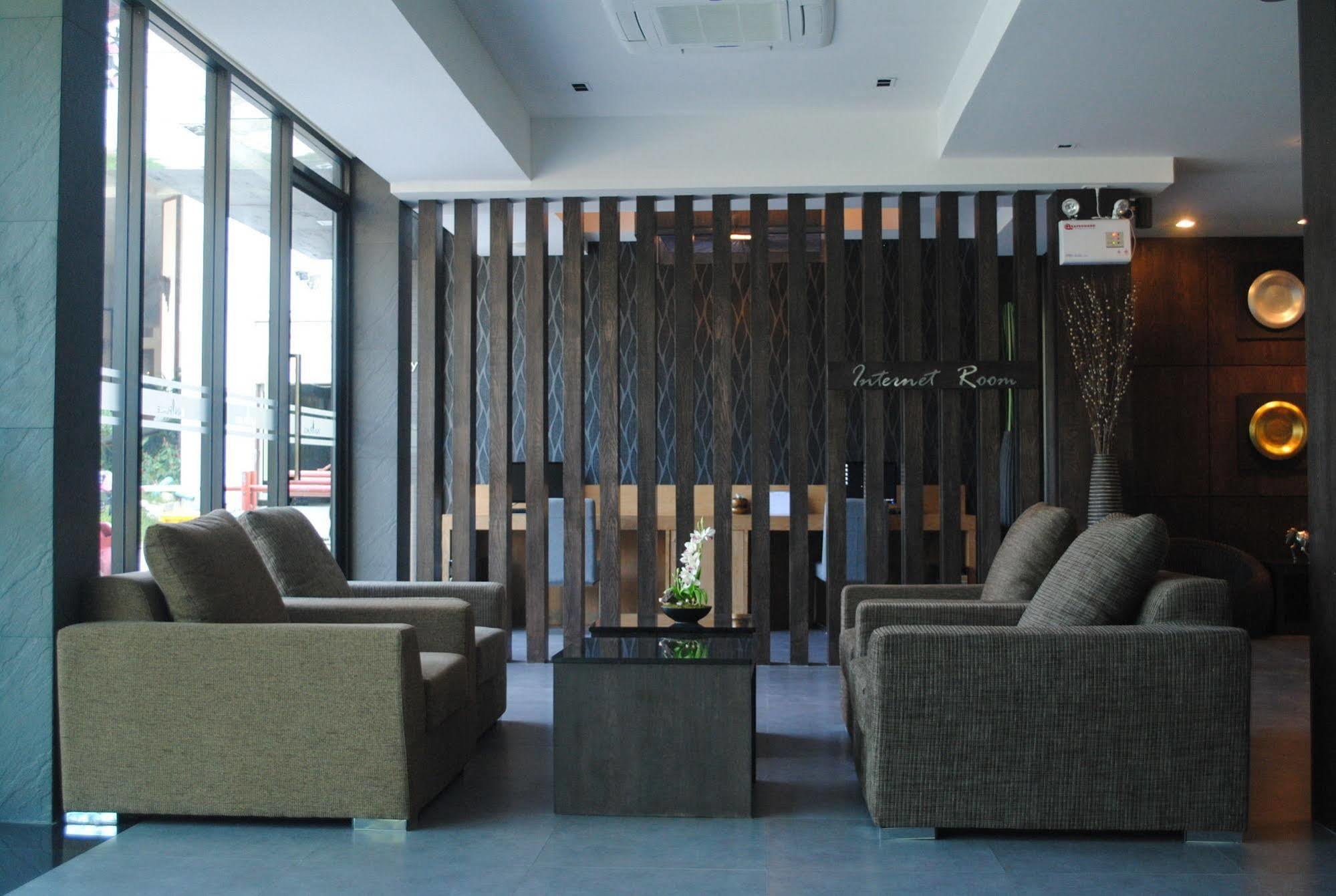 Inn Place Serviced Residence Pattaya Exterior photo