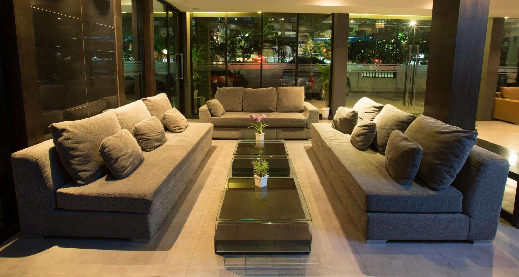 Inn Place Serviced Residence Pattaya Exterior photo